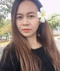 Chirasinee Pink 39 Jahre Muang Thailand
