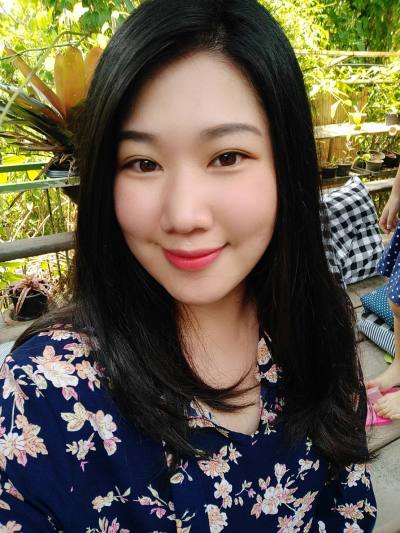 Saralee 33 ans Bangkok Thaïlande