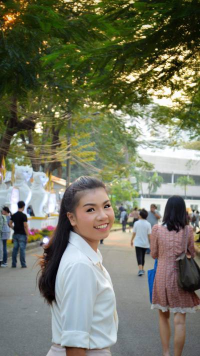 Ging 27 ans Suphanburi Thaïlande