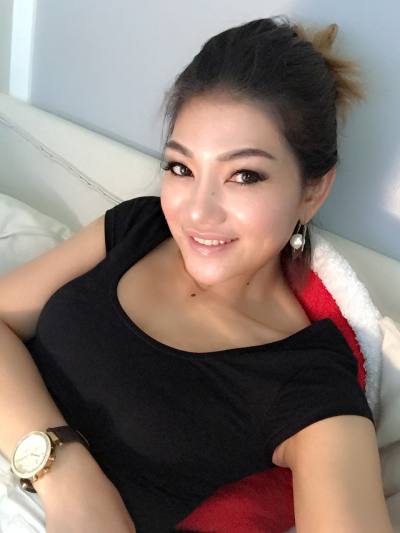 Porntip  44 ans Bangkok Suisse