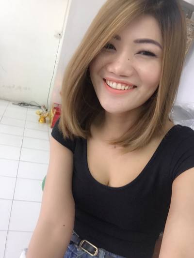 Porntip  44 ans Bangkok Suisse