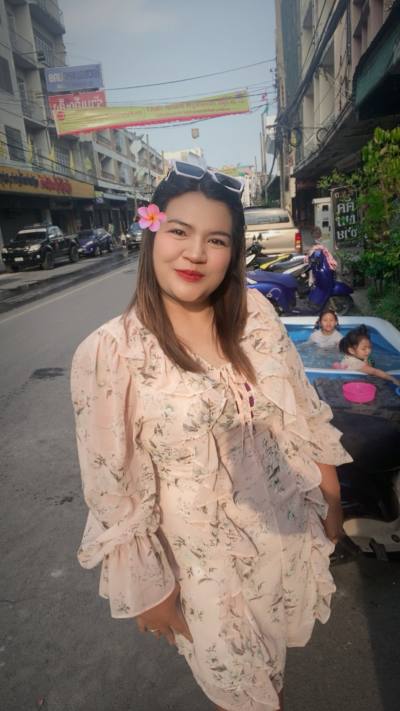 Nipa 29 ans Bangkok Thaïlande