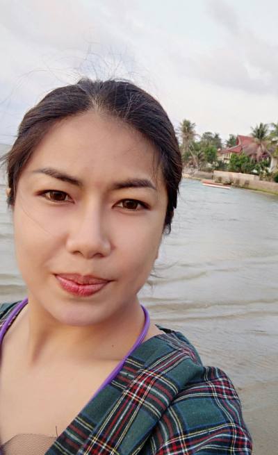 Apinya jenketkij 34 Jahre Nakornsawan  Thailand