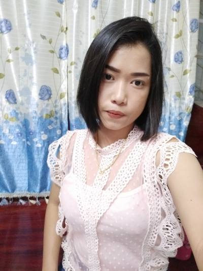 Sangarun 26 ans Samparn Thaïlande