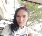 Nongnuch 46 ans Rayong Thaïlande