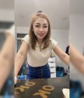 Sasithorn 41 ans พระสมุทรเจดีย์ Thaïlande