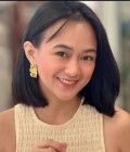 Hatha 33 Jahre Bangkok Thailand