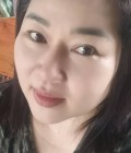 Phatcharin 44 Jahre Sakonnakon Thailand