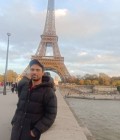 Akrem 39 ปี Persan France