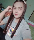 Ying 32 ans Khun Thot Toll Plaza Thaïlande