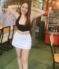 Amara 32 Jahre Bangkok Thailand