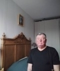 Jean yves 65 ปี Saint Samson La Poterie  ไทย