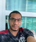 Lucio 37 ปี Phuket ไทย