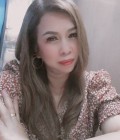 Nicha 48 ans Hatyai Thaïlande