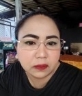 Pueng 39 ans Consulate Thaïlande