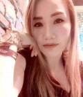 NUT 47 ans Waingchiangrong Thaïlande