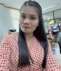 Raira 45 Jahre Korat Thailand
