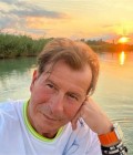 Victor 55 ปี London United Kingdom