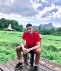 Andres 34 ans Suphanburi Thaïlande