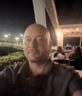 Chris 39 ปี Prades France