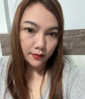 Tamonwan 38 Jahre Rayong Thailand