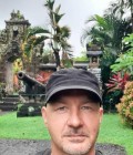 Mickaël 49 ปี Bangkok  ไทย