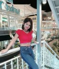Bellra 34 ans Huahin Thaïlande