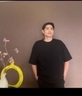 Bom 32 ans Bom Oi Thaïlande