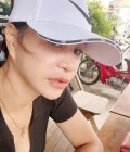 Dina 54 ans Bangkok Thaïlande