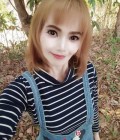 Nun 40 ans Ubon Ratchathani  Thaïlande