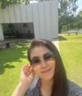 Neena 51 Jahre Rayong Thailand