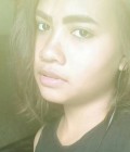 Ploy 27 Jahre Prang Ku Thailand