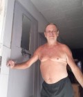 Mick 67 ปี Einville Au Jard France