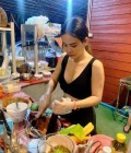 Amara 32 Jahre Bangkok Thailand
