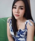 Chotika 45 ans Kanchanaburi Thaïlande