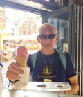 Jean 55 ปี Tours France