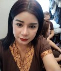 Thanyawat 46 ans American  Thaïlande