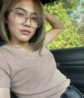 Yui 33 ans Muang  Thaïlande