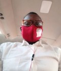 Amadou 37 ปี Célibataire  Mali