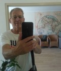 Mark 64 ปี Arles France