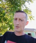 Walter 55 ans Parcoul France
