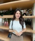 Amara 35 ans Trang Thaïlande
