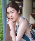 Anong 34 ans Bangkok Thaïlande