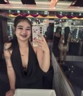 Siranee 21 ans Bangkok Thaïlande