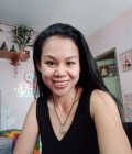 Kwanjira 46 ans Pathum Thani Thaïlande