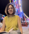 Issara  49 ans Rayong Thaïlande