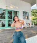 Marina 34 Jahre Thatphanom Thailand