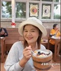 Chomchay 46 Jahre Thungwa Thailand