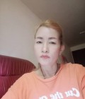 Dararat  49 ans Mahasaricam Thaïlande