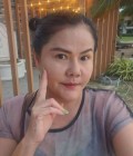 Pim 45 ans Khonkean Thaïlande